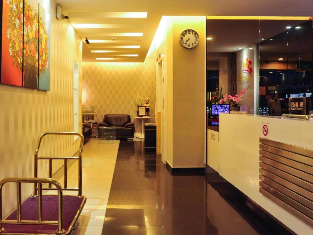 Mornington Hotel Medan Ipoh Exterior foto