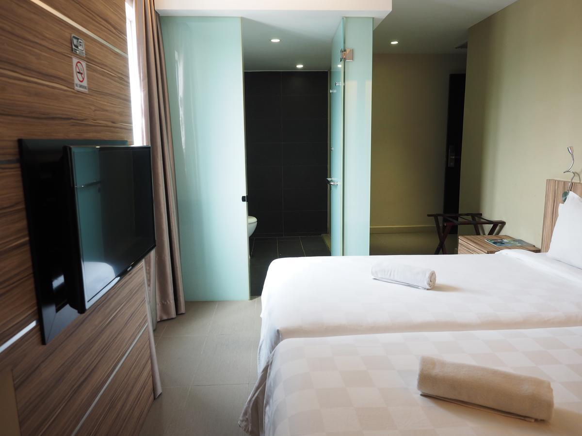 Mornington Hotel Medan Ipoh Exterior foto